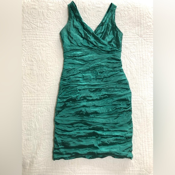 Nicole Miller Gold Label Metallic Ruched Silk Dress - Size 6 - Picture 9 of 10